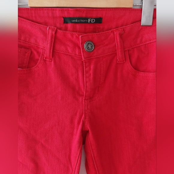 Red denim pants for women - Picture 2 of 4